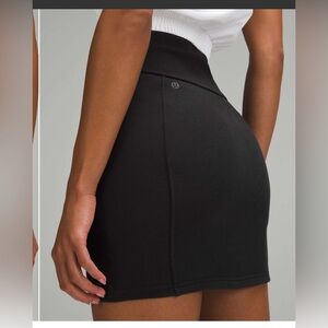 Lululemon Scuba HR Mini Skirt in Black Small NWT